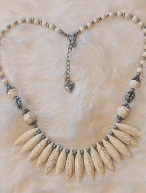 Cream Howlite Spike Beaded Necklace - Betsey Johnson